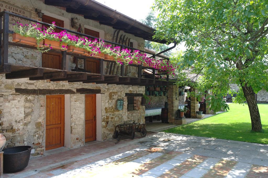 Agriturismo Il Vagabondo Buttrio Exterior photo